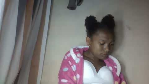 Snapshot of hotiesveronique chatting on September 10, 2025, 6:46 am veronique online show from September 10, 2025, 6:46 am