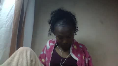 Snapshot of hotiesveronique chatting on September 13, 2025, 5:46 pm veronique online show from September 13, 2025, 5:46 pm