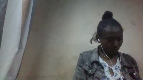 Snapshot of hotiesveronique chatting on September 17, 2025, 7:54 am veronique online show from September 17, 2025, 7:54 am