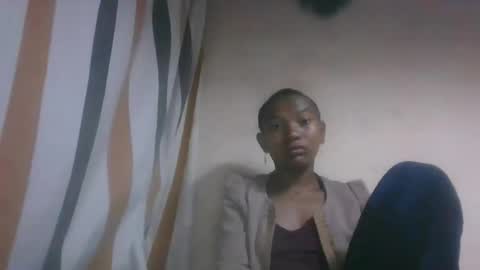 Snapshot of hotiesveronique chatting on October 21, 2025, 3:07 am veronique online show from October 21, 2025, 3:07 am