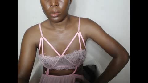 hotjessie0 online show from February 4, 2025, 4:05 am