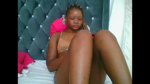 LOYCE online show from January 18, 2026, 8:23 pm