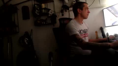 Snapshot of hotkinkytat chatting on March 5, 2025, 11:06 am hotkinkytat online show from March 5, 2025, 11:06 am