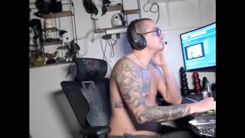 Snapshot of hotkinkytat chatting on February 5, 2026, 1:54 am hotkinkytat online show from February 5, 2026, 1:54 am