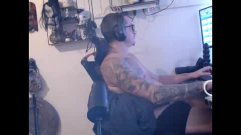 Snapshot of hotkinkytat chatting on February 22, 2026, 9:52 am hotkinkytat online show from February 22, 2026, 9:52 am