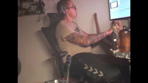 hotkinkytat online show from April 1, 2026, 12:33 am