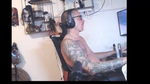 hotkinkytat online show from April 18, 2026, 1:53 am