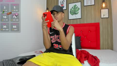 Hotkoljei online show from December 5, 2024, 3:26 am