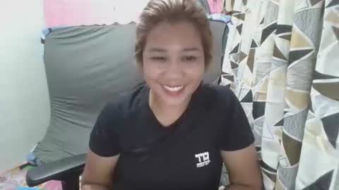 hotlavender online show from April 3, 2026, 3:48 am