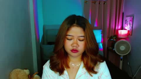 Layla online show from February 27, 2025, 9:43 am