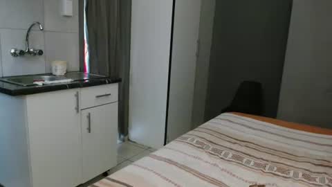 hotlilya online show from October 1, 2025, 7:25 am