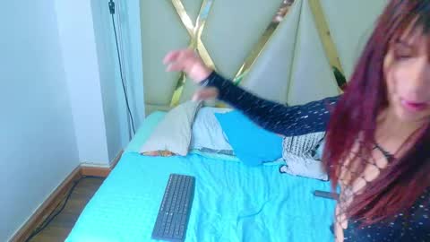 hotlittlechill online show from October 21, 2025, 8:09 pm