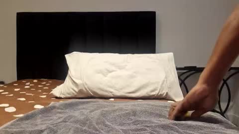 hotmehot112 online show from March 29, 2026, 8:09 pm