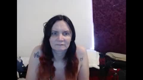 hotmodel1984 online show from December 2, 2024, 6:43 pm