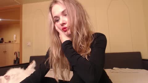 hotmp4 online show from October 4, 2025, 5:33 pm