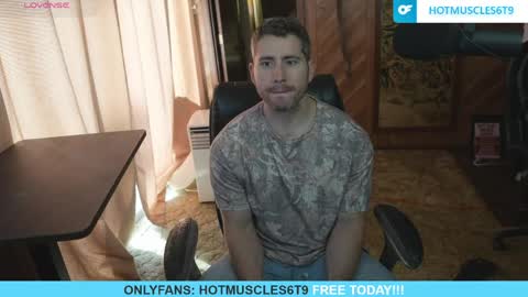 hotmuscles6t9 online show from April 17, 2026, 2:42 pm
