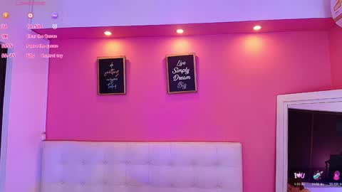 Snapshot of hotpawgmilf chatting on January 21, 2025, 12:39 pm Sussy Bloom  online show from January 21, 2025, 12:39 pm