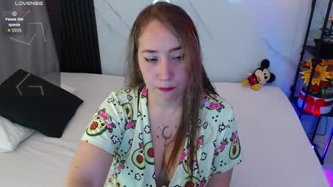 Snapshot of hotpawgmilf chatting on September 28, 2025, 3:01 am Sussy Bloom  online show from September 28, 2025, 3:01 am