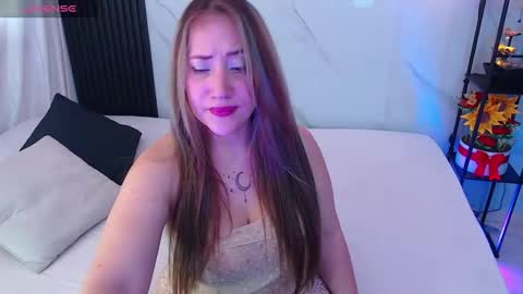 Snapshot of hotpawgmilf chatting on October 14, 2025, 6:52 pm Sussy Bloom  online show from October 14, 2025, 6:52 pm