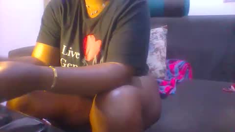 hotrinnah online show from October 26, 2025, 8:26 pm