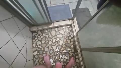 Hotshot online show from October 23, 2025, 12:21 am