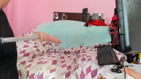 Monica online show from February 11, 2025, 8:37 am