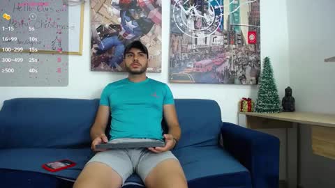 hott_asses online show from December 13, 2024, 10:13 pm