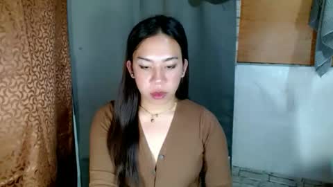 jelaigrande  online show from March 17, 2026, 5:05 pm