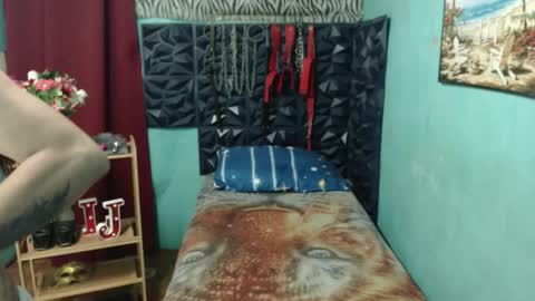 hottasianme online show from January 8, 2025, 9:53 am