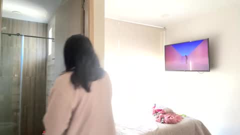 Snapshot of hottbee1 chatting on January 18, 2025, 7:48 pm AMY online show from January 18, 2025, 7:48 pm