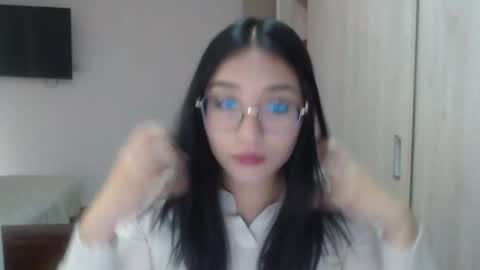 Snapshot of hottbee1 chatting on February 8, 2025, 7:16 pm AMY online show from February 8, 2025, 7:16 pm