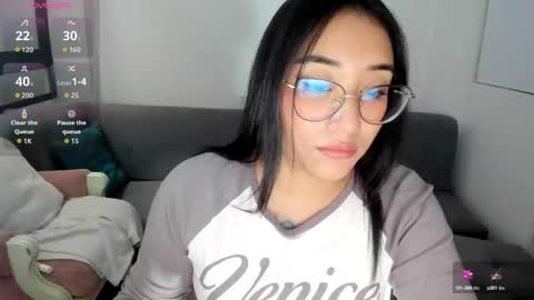 Snapshot of hottbee1 chatting on September 9, 2025, 7:57 pm AMY online show from September 9, 2025, 7:57 pm