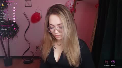 Snapshot of hottease_pvt chatting on February 4, 2025, 2:17 am hello Im Eva online show from February 4, 2025, 2:17 am