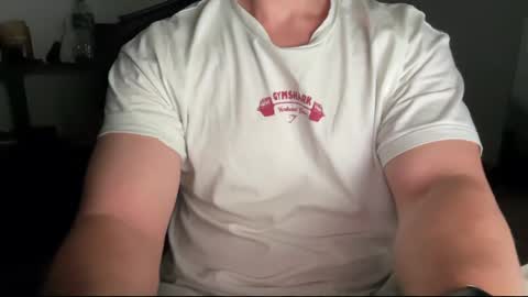 hottest_max26 online show from May 12, 2026, 7:16 am
