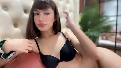 hottie_carlinexx online show from December 16, 2025, 5:34 am