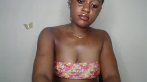 Snapshot of hottie_ebonie chatting on November 1, 2025, 11:18 pm Ella online show from November 1, 2025, 11:18 pm