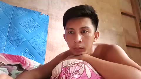 Snapshot of hottie_kylexx chatting on May 25, 2026, 5:02 am Asian creamycumxx online show from May 25, 2026, 5:02 am
