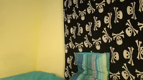 independent Model online show from February 2, 2025, 1:34 am