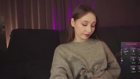 hottpeachh online show from November 18, 2025, 4:22 pm