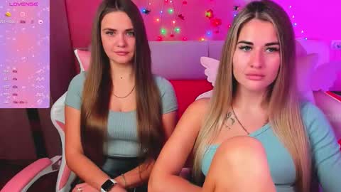 Snapshot of hotty_girls_here chatting on October 25, 2025, 6:10 am Ivanna and Jessica online show from October 25, 2025, 6:10 am