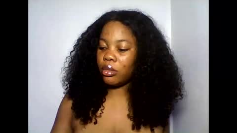 hotty_lora889 online show from October 19, 2025, 10:27 am