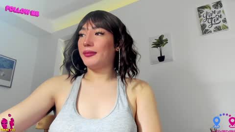 Snapshot of hottycrishinaxx chatting on January 16, 2025, 6:35 am crishinahotty online show from January 16, 2025, 6:35 am