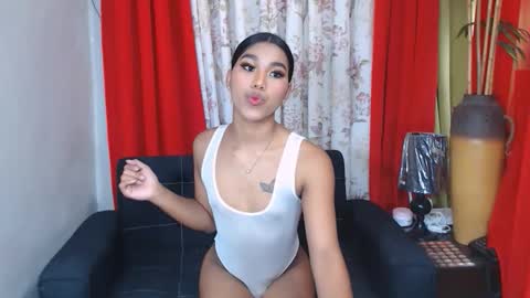 Snapshot of hotwildladyboy_maxine4uxxx chatting on September 22, 2025, 4:42 pm Pretty Maxine online show from September 22, 2025, 4:42 pm