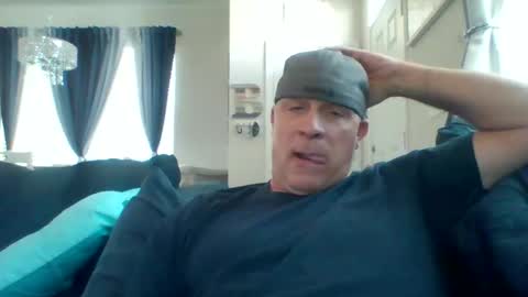 hotyummycock69 online show from October 6, 2025, 2:03 pm