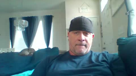 hotyummycock69 online show from February 18, 2026, 3:52 pm