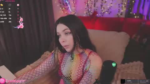Mia online show from June 9, 2026, 5:35 pm