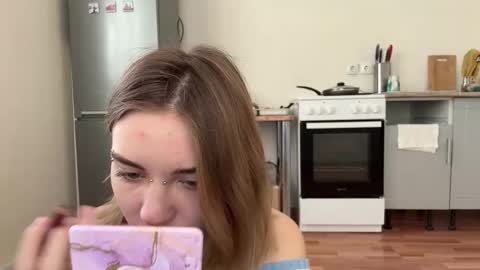 hsiuscherich online show from November 15, 2025, 9:28 am