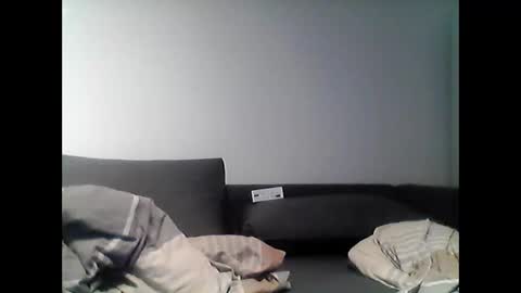 hubikush22 online show from March 9, 2025, 5:44 am