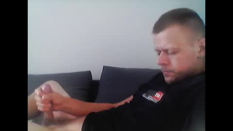 hubikush22 online show from September 28, 2025, 3:17 pm