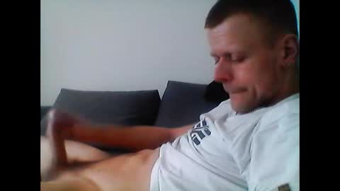 Snapshot of hubikush22 chatting on February 3, 2026, 3:17 pm hubikush22 online show from February 3, 2026, 3:17 pm